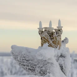 Kaamoskivi Art Kynttilänjalka Kuusihaarainen